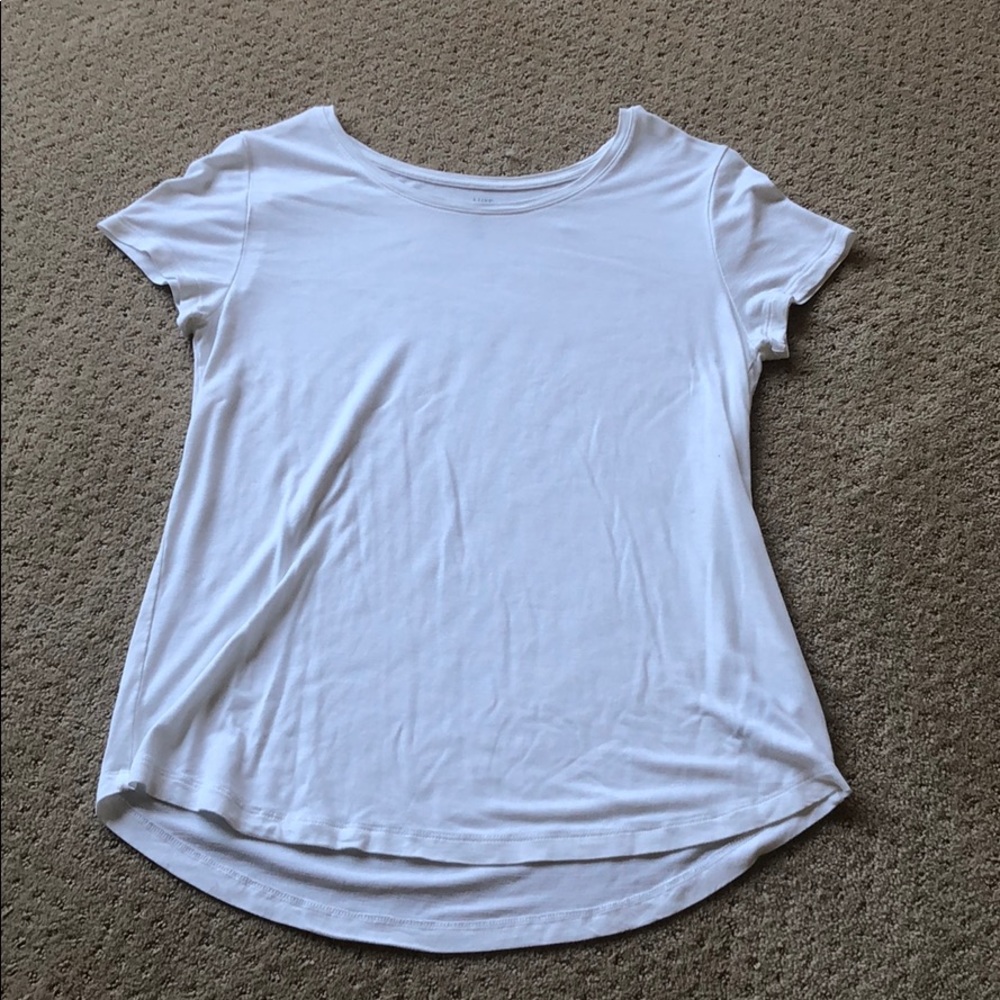 plain white tee